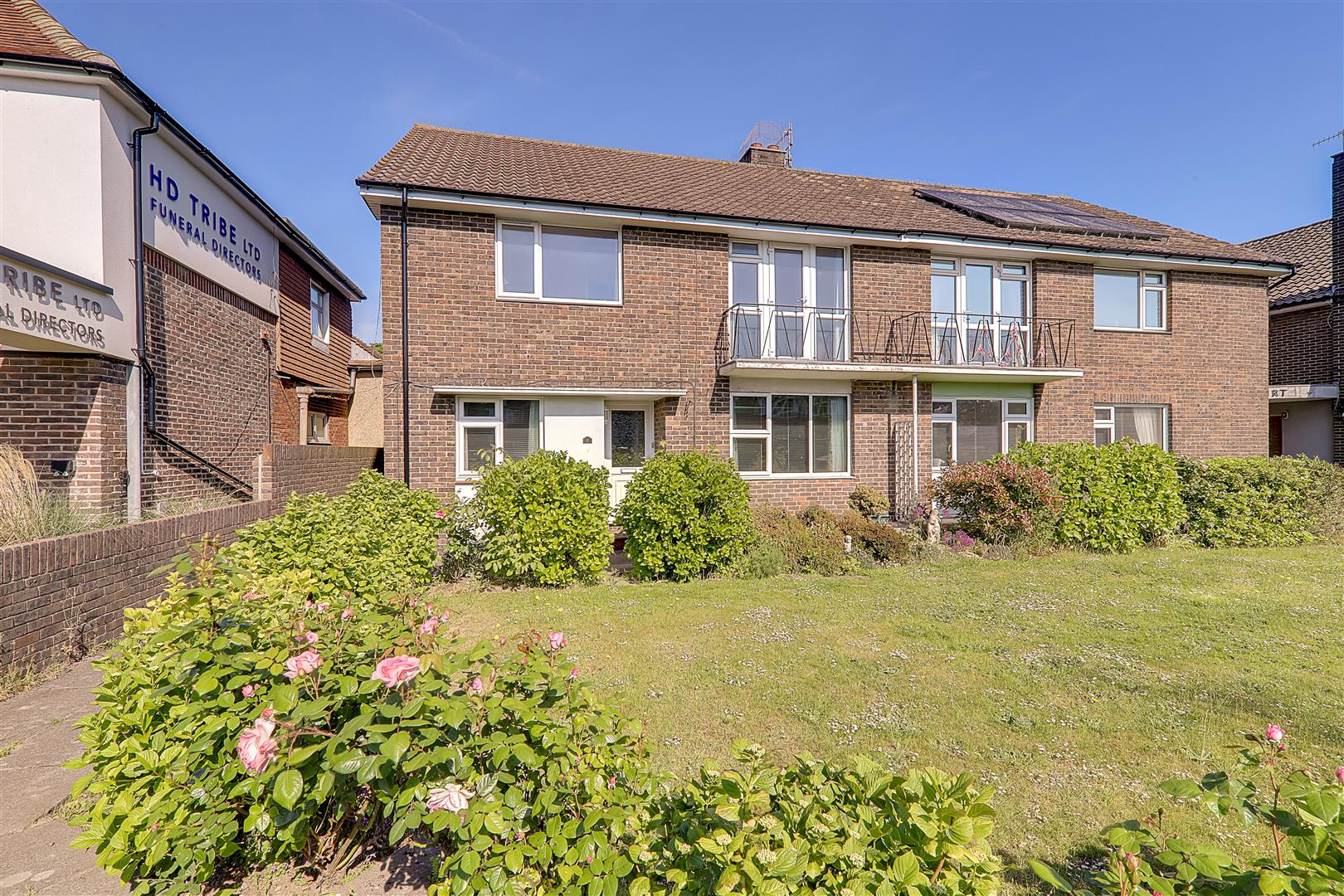 Flat | Manor Field Court, Broadwater Road, Broadwater, West Sussex, BN14 8HX | Sold - Subject to Contract